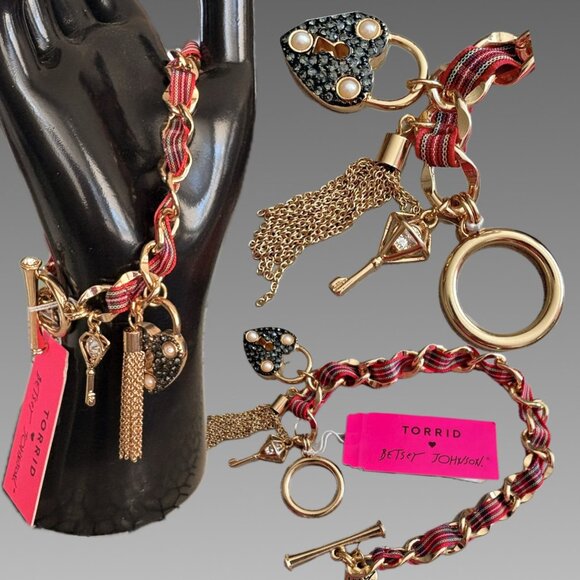 Betsey Johnson Pave Heart Lock & Key Gold Charms Plaid Ribbon Toggle Bracelet - Picture 1 of 5